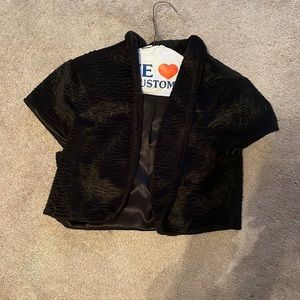 Max and Cleo black shrug